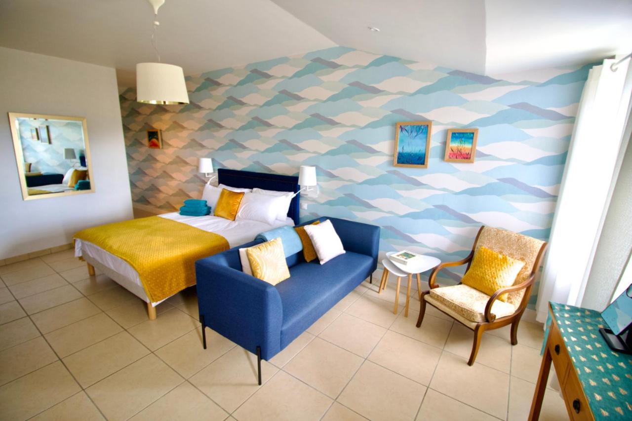 O Trois Oliviers Bed & Breakfast Louin Ngoại thất bức ảnh