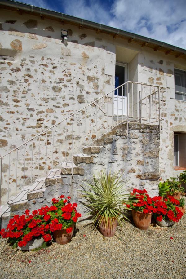 O Trois Oliviers Bed & Breakfast Louin Ngoại thất bức ảnh
