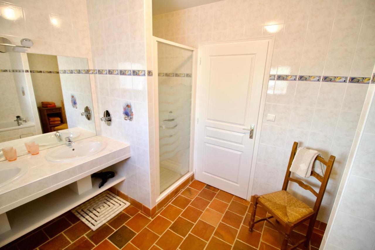 O Trois Oliviers Bed & Breakfast Louin Ngoại thất bức ảnh