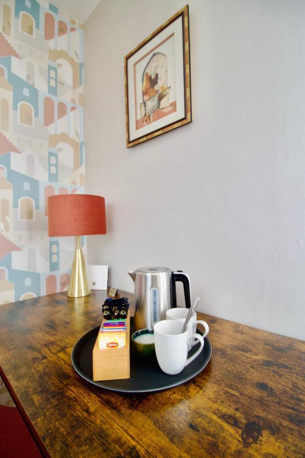 O Trois Oliviers Bed & Breakfast Louin Ngoại thất bức ảnh